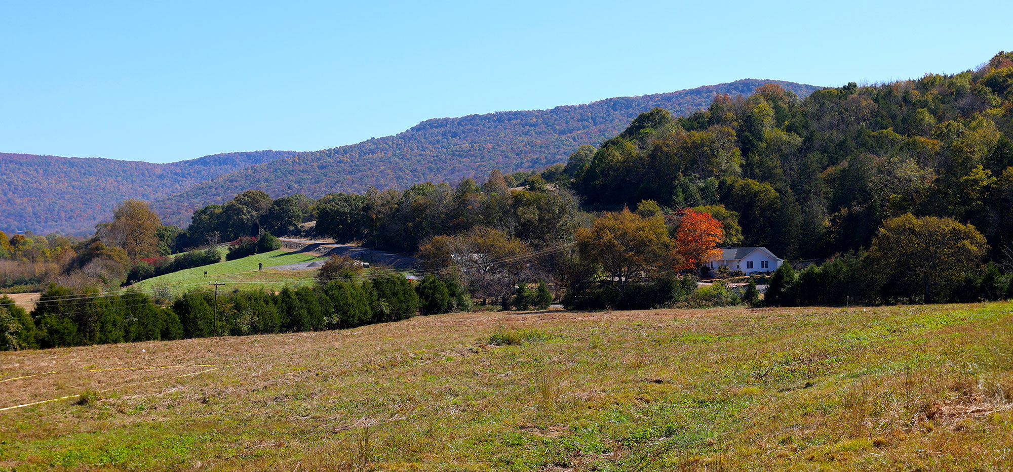 Fall-landscape-at-the-Graham-Farm-and-Nature-Center